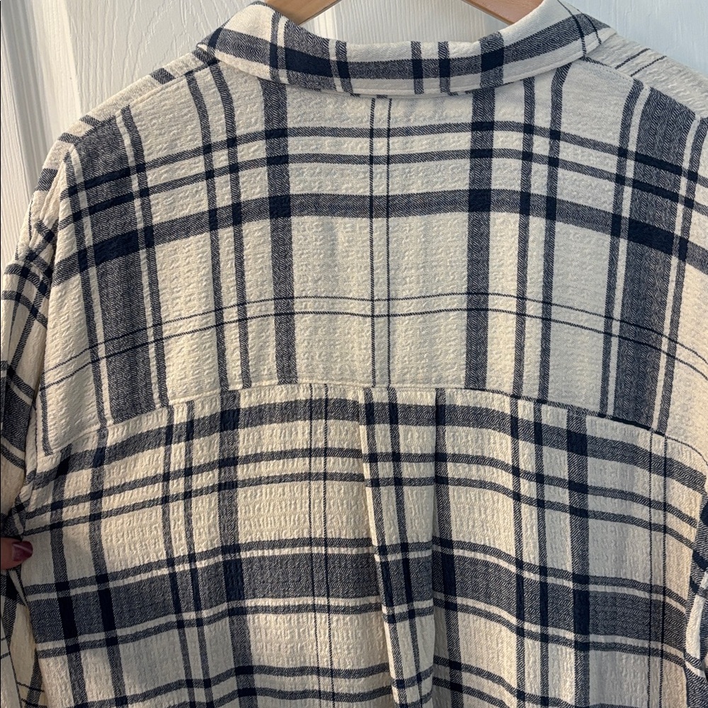 Anthropologie Pilcro Side-Slit Maci Tunic Buttondown in Ivory Plaid, size L, NWT - Picture 11 of 12